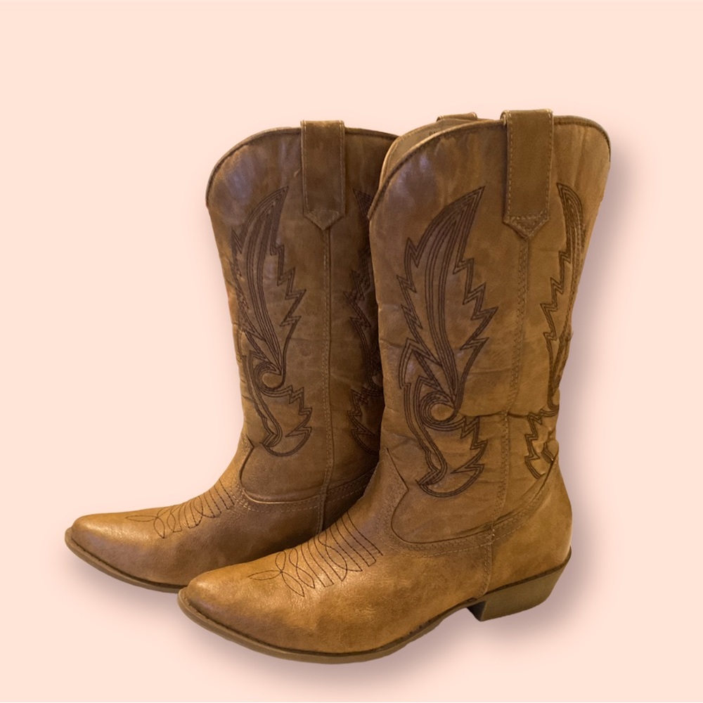 Coconuts tan cowgirl boots